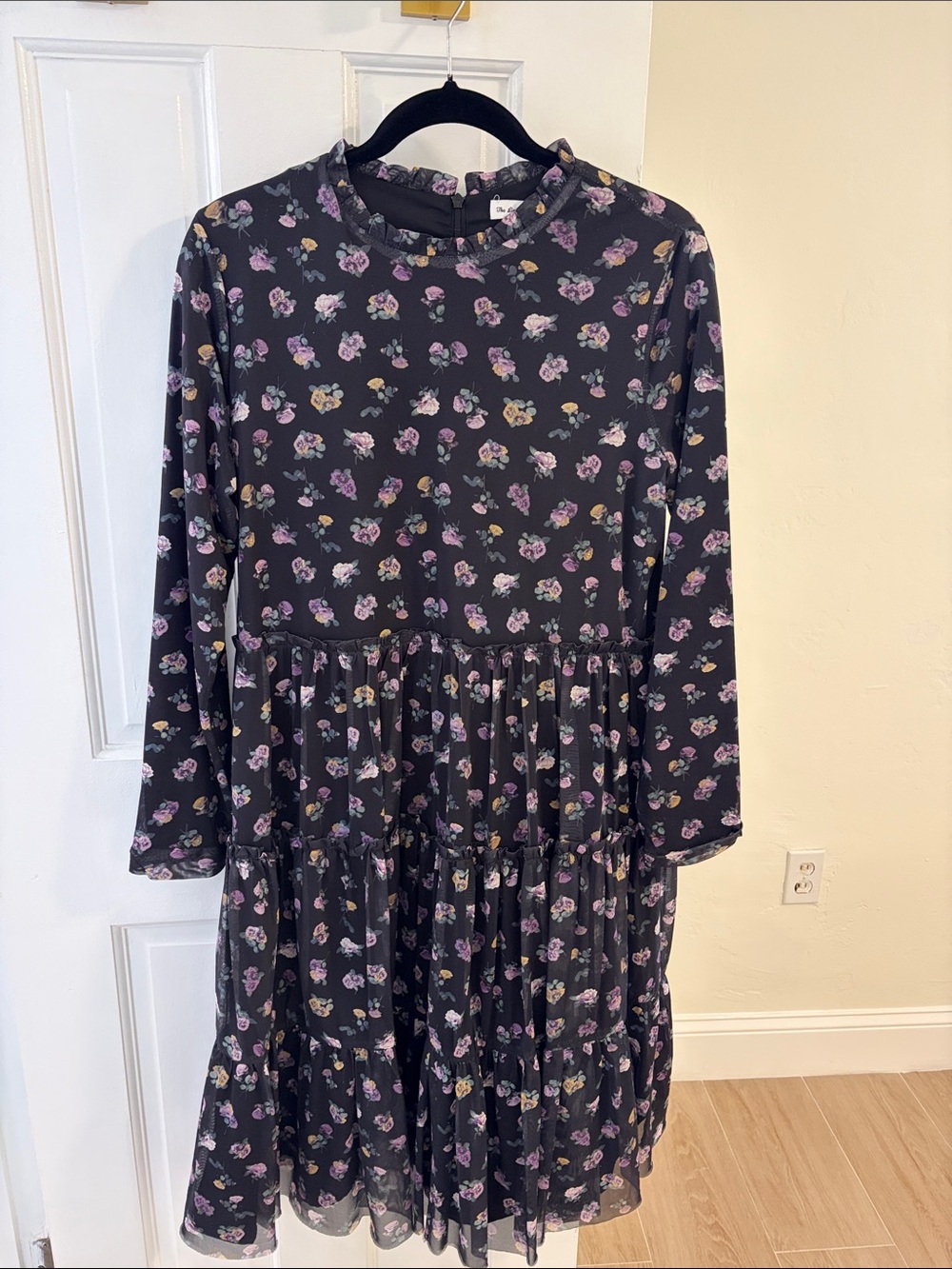 Women's Black Floral Tiered Long-Sleeve Casual Dress